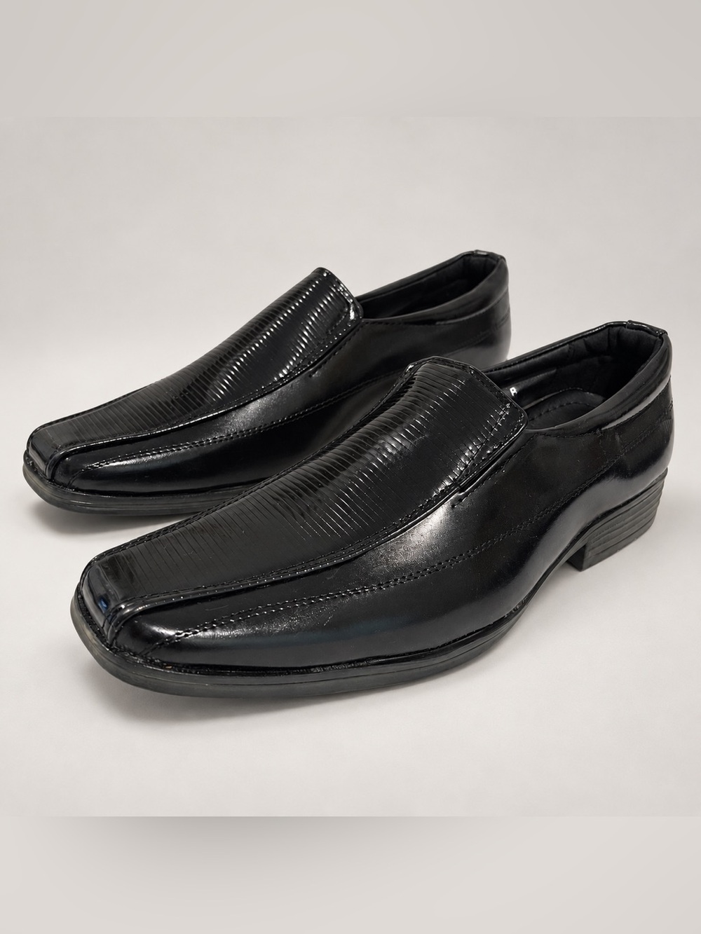 Men's Royal Shoes Black Slip-On Dress Shoes - Classic Formal Loafers Size 8.5 US